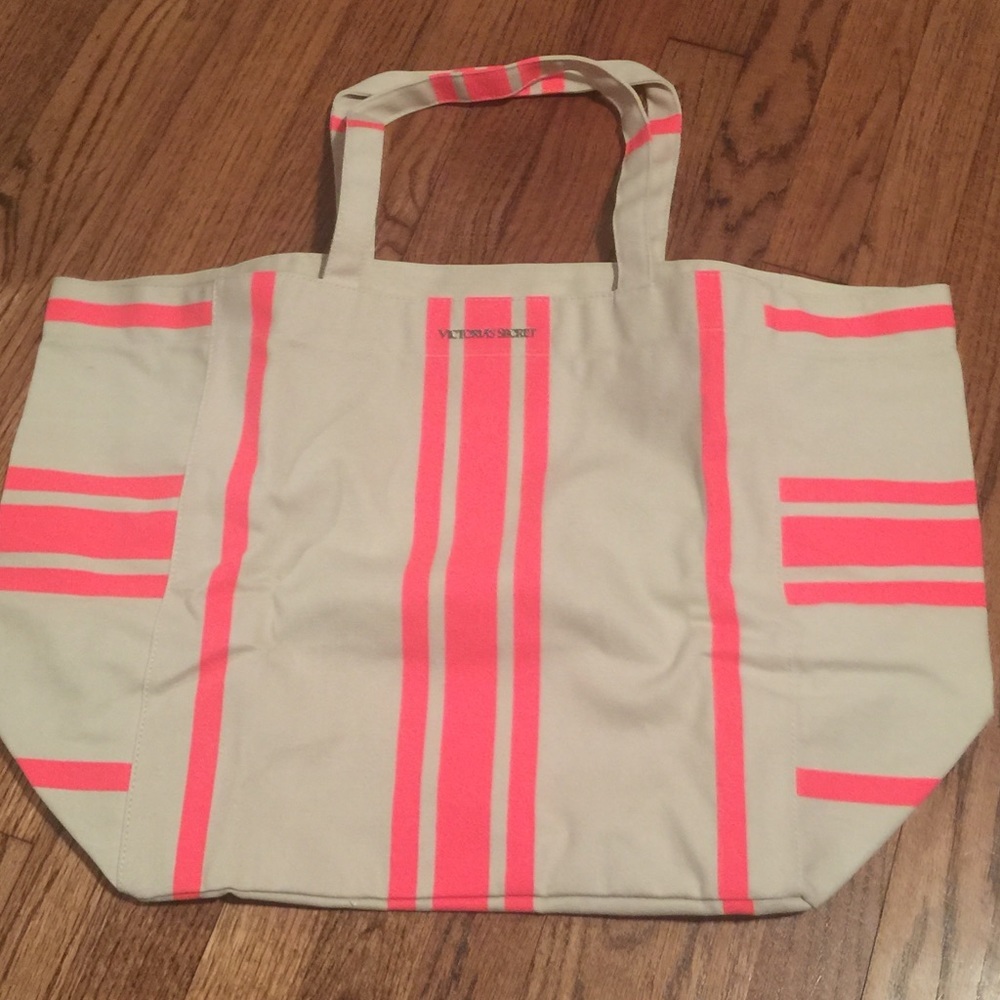 Victoria's Secret Tote. New without tags